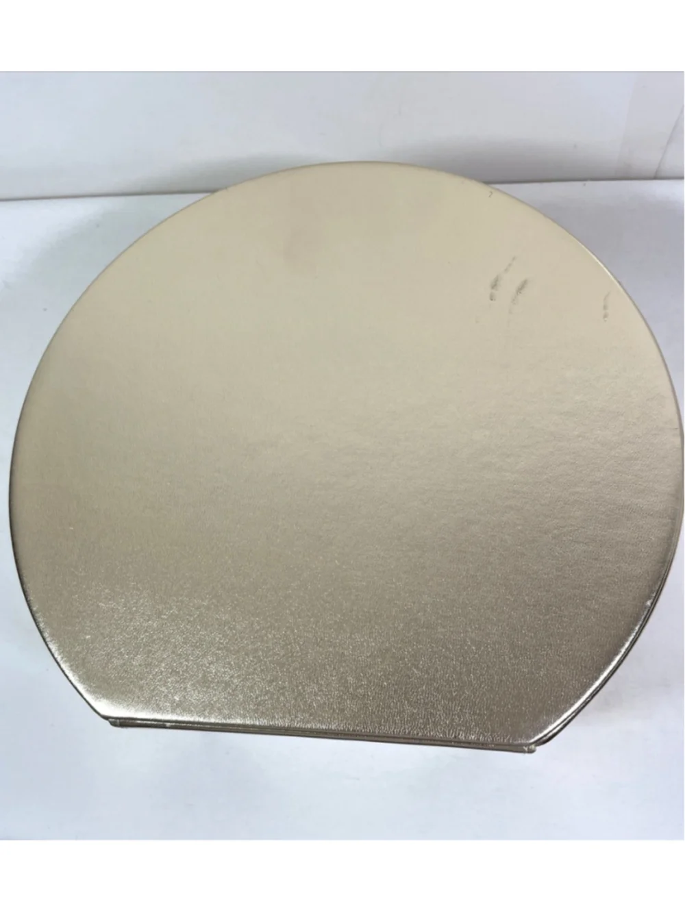 Bobbi Brown Large Shiny Gold Round Cosmetic Travel Case Makeup Bag Pink Interior